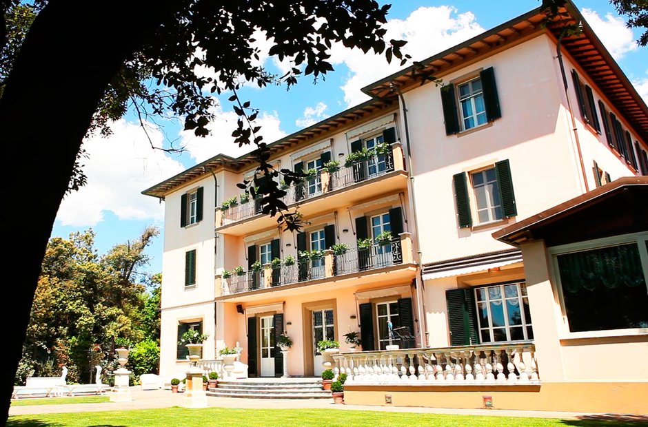 Foto: casa/residencia de Andrea Bocelli en Forte dei Marmi, Italy