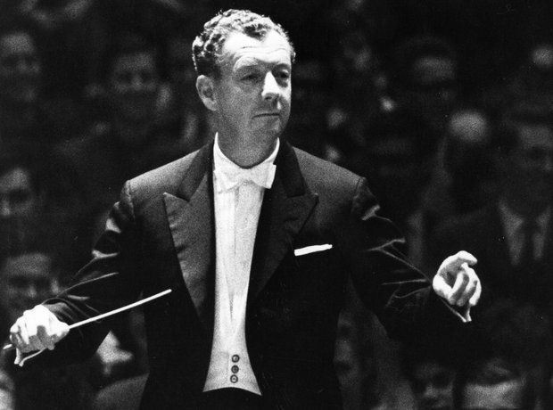 Benjamin Britten conductor