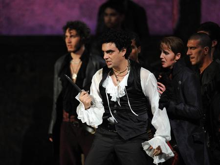 Rolanod Villazon as Romeo