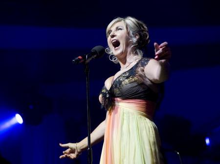 Lesley Garrett performs at the Tower of London.