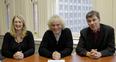 Image 3: Simon rattle signs contract with EMI Classics