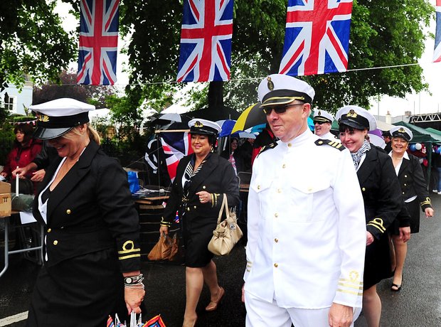 Sunday: Thames River Pageant