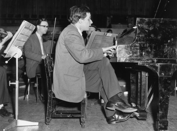 Glen Gould playing piano