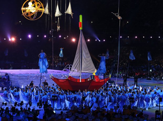 The 2012 Paralympics Opening Ceremony, sea, red bo