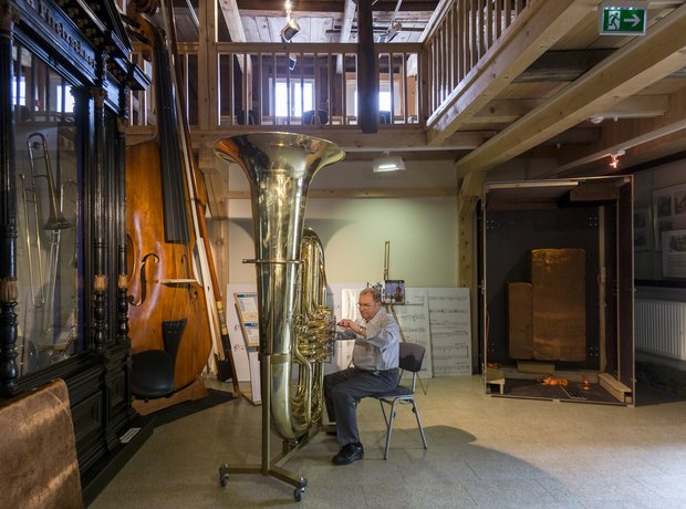 world's largest tuba