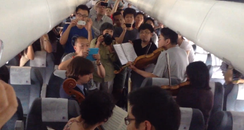 philhadelphia orchestra play on plane