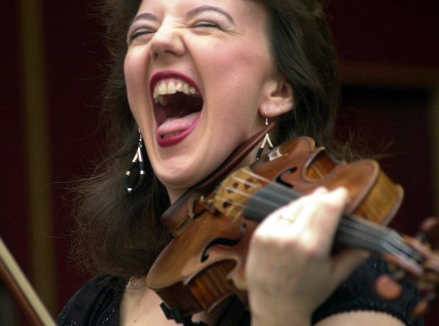 Tasmin Little violinist New York Christies Stradivarius auction