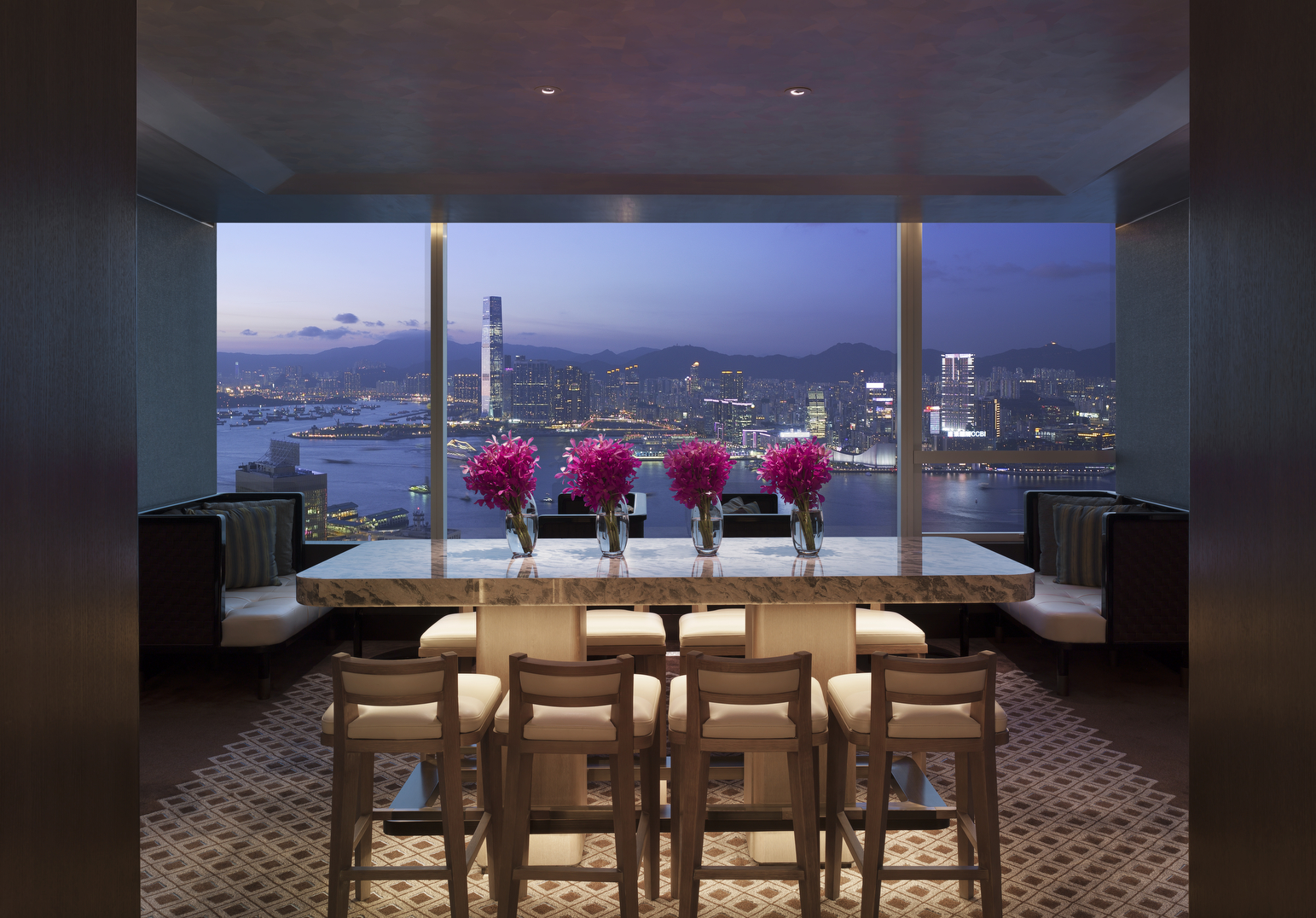 Conrad Hong Kong Exec Suite