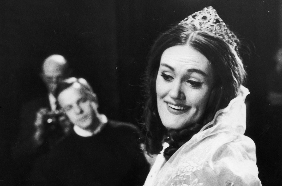 Joan Sutherland: 15 iconic pictures of the great s