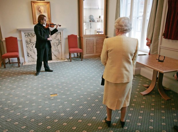 Queen Giovanni Guzzo Stradivarius Royal Academy