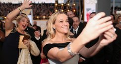 Reese Witherspoon takes a selfie