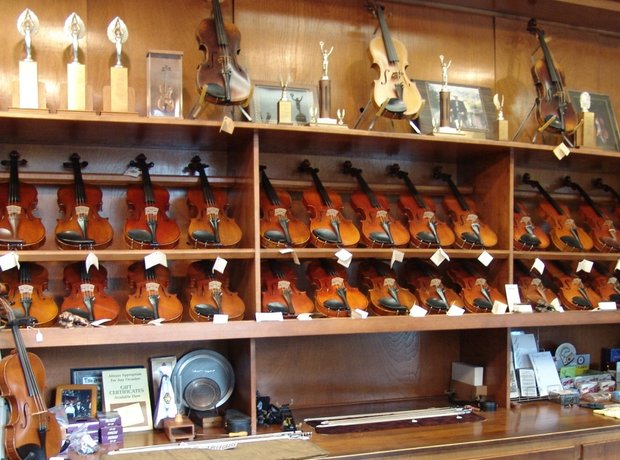 Ligegyldighed ejer Beskatning The Chimneys Violin Shop - 12 eye-wateringly beautiful musical instrument  shops - Classic FM