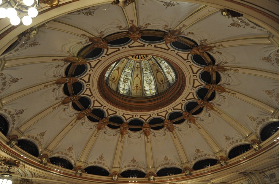London Coliseum Dome ENO