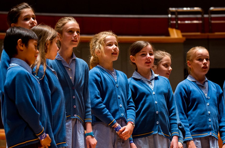 Larmenier & Sacred Heart Primary School Choir