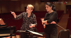 Marin Alsop conducting masterclass women and gestu