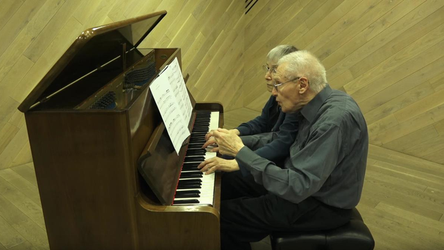 György and Márta Kurtág Bach duet