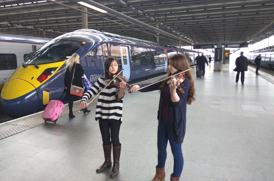Violinists at London St Pancras