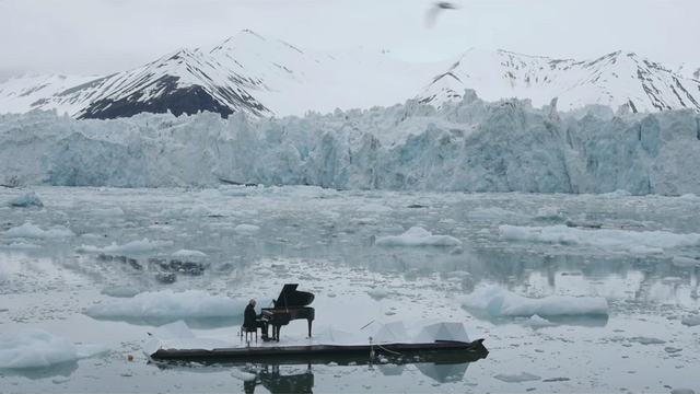 Einaudi performs on iceberg in Arctic