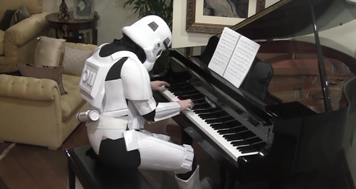 stormtrooper playing piano