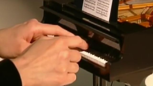 world's smallest grand piano