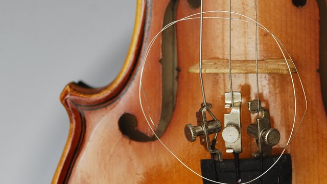 broken e-string violin