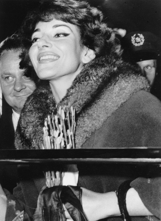 Maria Callas arriving in Berlin in 1959