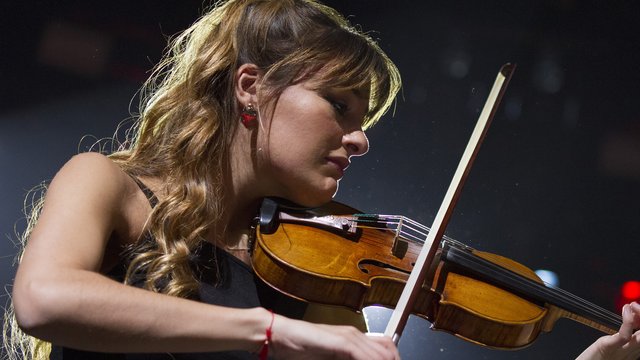 Nicola Benedetti: Albums, Concerts, Parents And More Facts About The ...