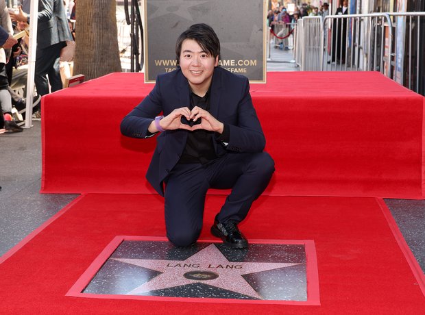 Lang Lang honoured with star on Hollywood Walk of 